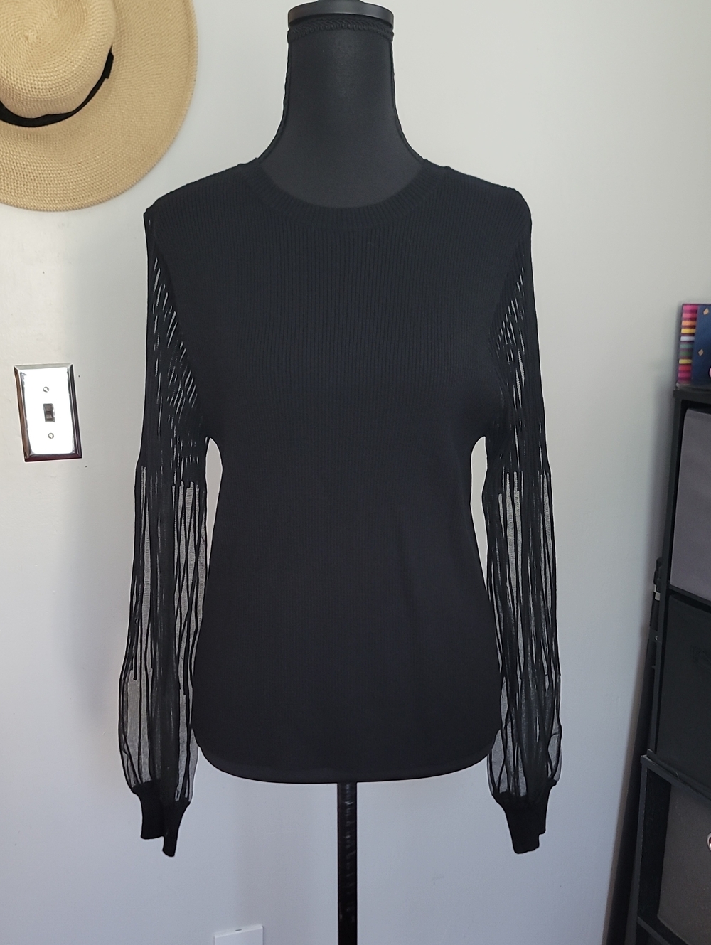 Siani Milano Women's Black Sheer Long-Sleeve Ribbed Mixed Media Knit Top